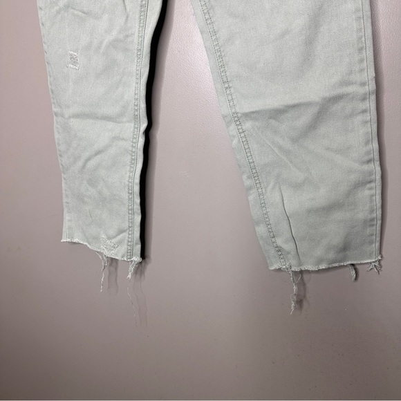 No boundaries light green raw hem distresses mom jeans - Picture 2 of 6